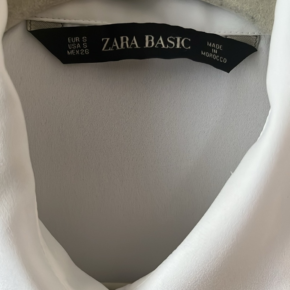 Zara Ruffle Top (S) - Picture 2 of 7